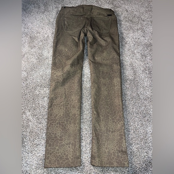 Burton fleece lined leopard print winter cold weather pants / ski pants small - Picture 2 of 3